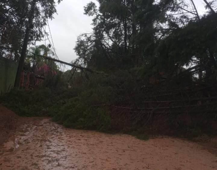  Itupeva contabiliza os estragos da tempestade desta segunda-feira (22)